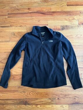 The North Face Black Fleece Pullover with Logo Tag